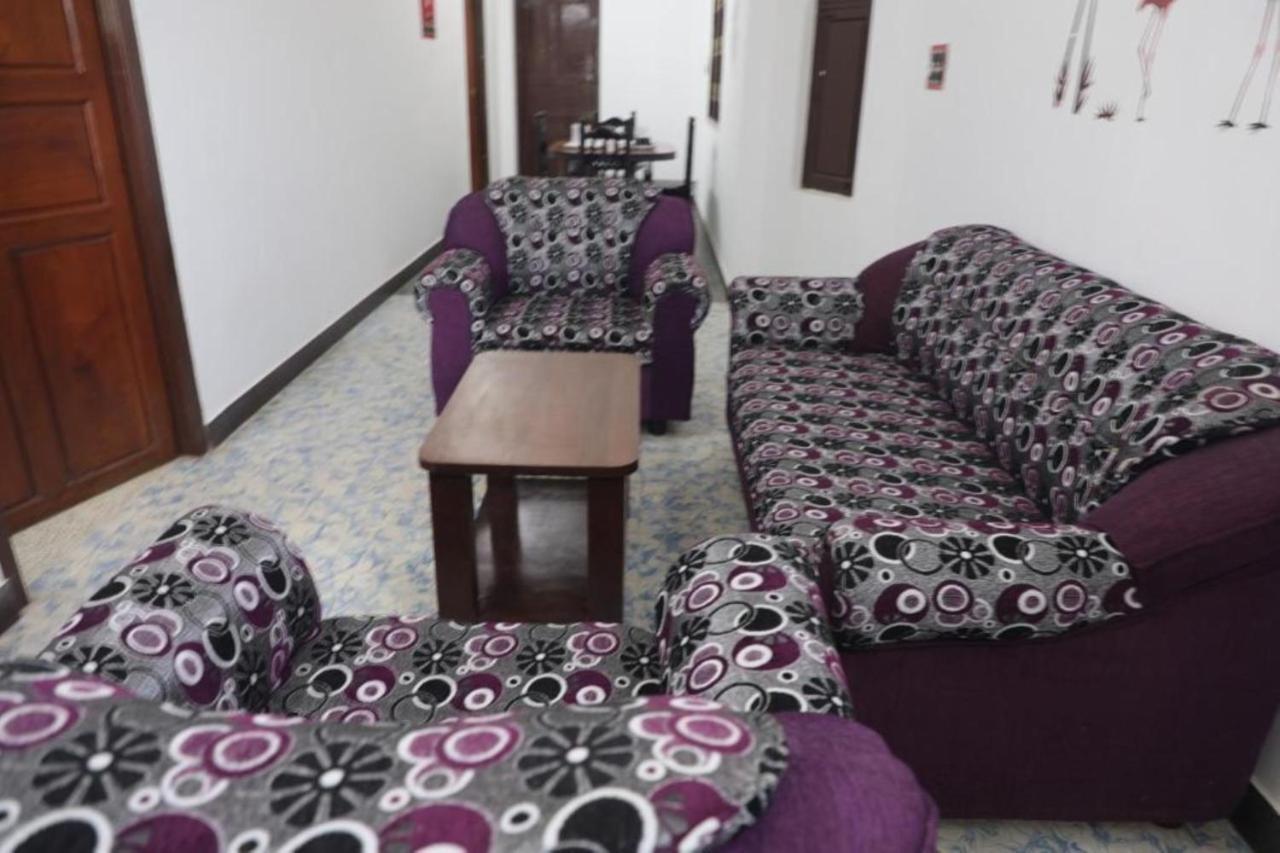 Bluemoon Homestay ปอนดิเชอรี ภายนอก รูปภาพ