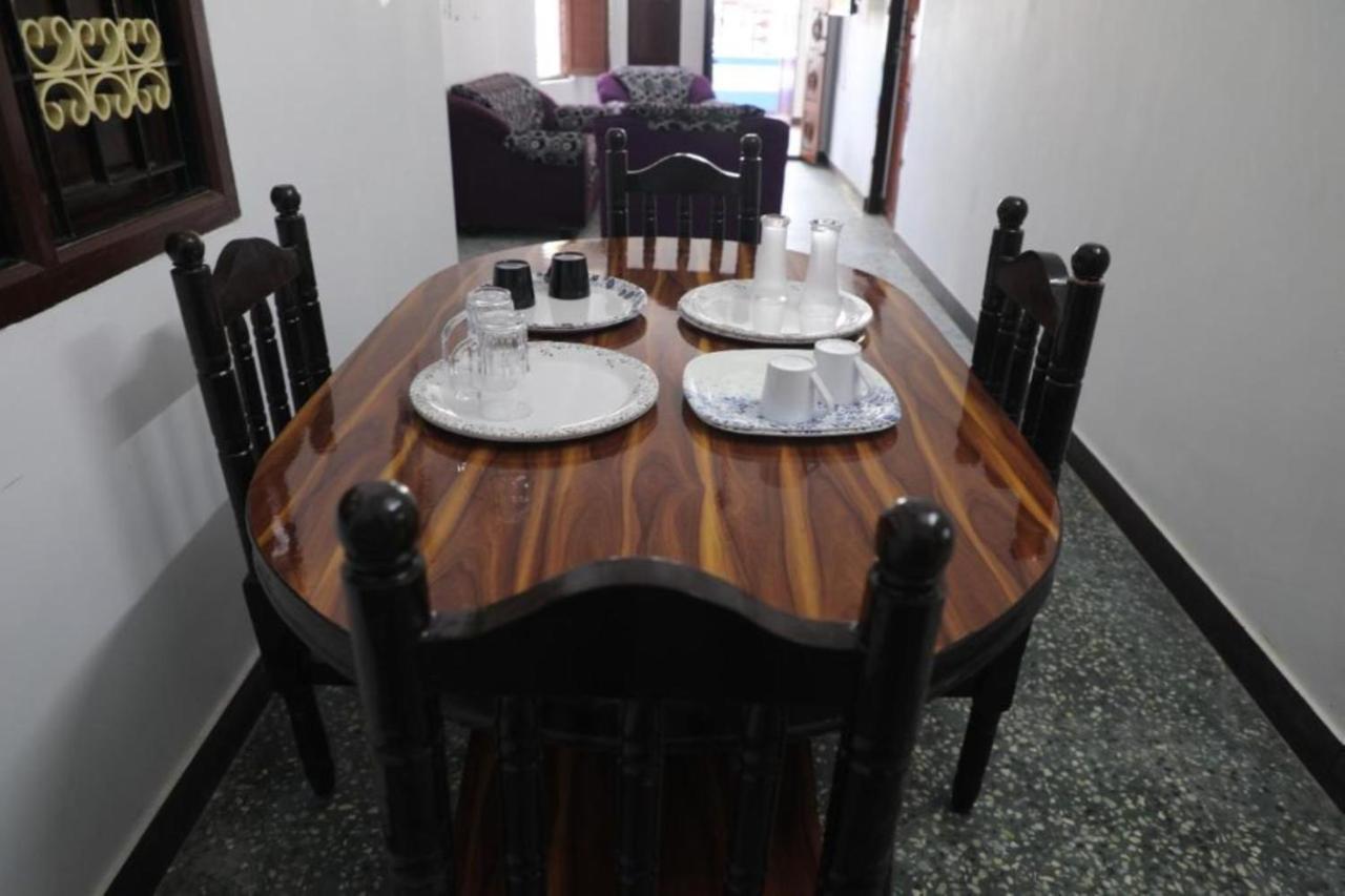 Bluemoon Homestay ปอนดิเชอรี ภายนอก รูปภาพ