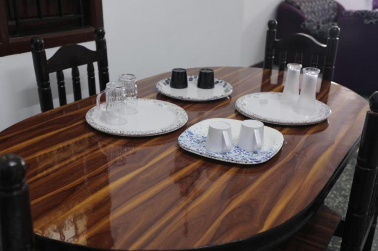 Bluemoon Homestay ปอนดิเชอรี ภายนอก รูปภาพ