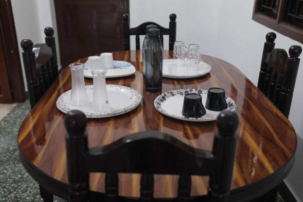Bluemoon Homestay ปอนดิเชอรี ภายนอก รูปภาพ