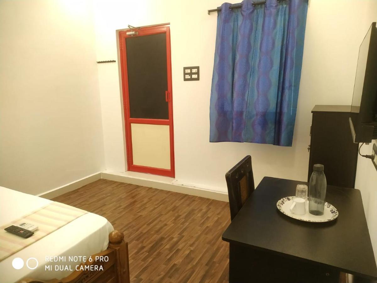 Bluemoon Homestay ปอนดิเชอรี ภายนอก รูปภาพ
