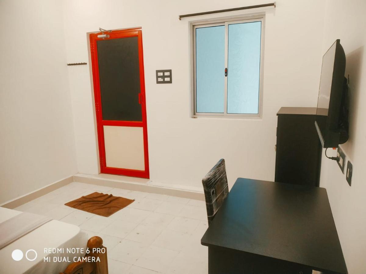 Bluemoon Homestay ปอนดิเชอรี ภายนอก รูปภาพ